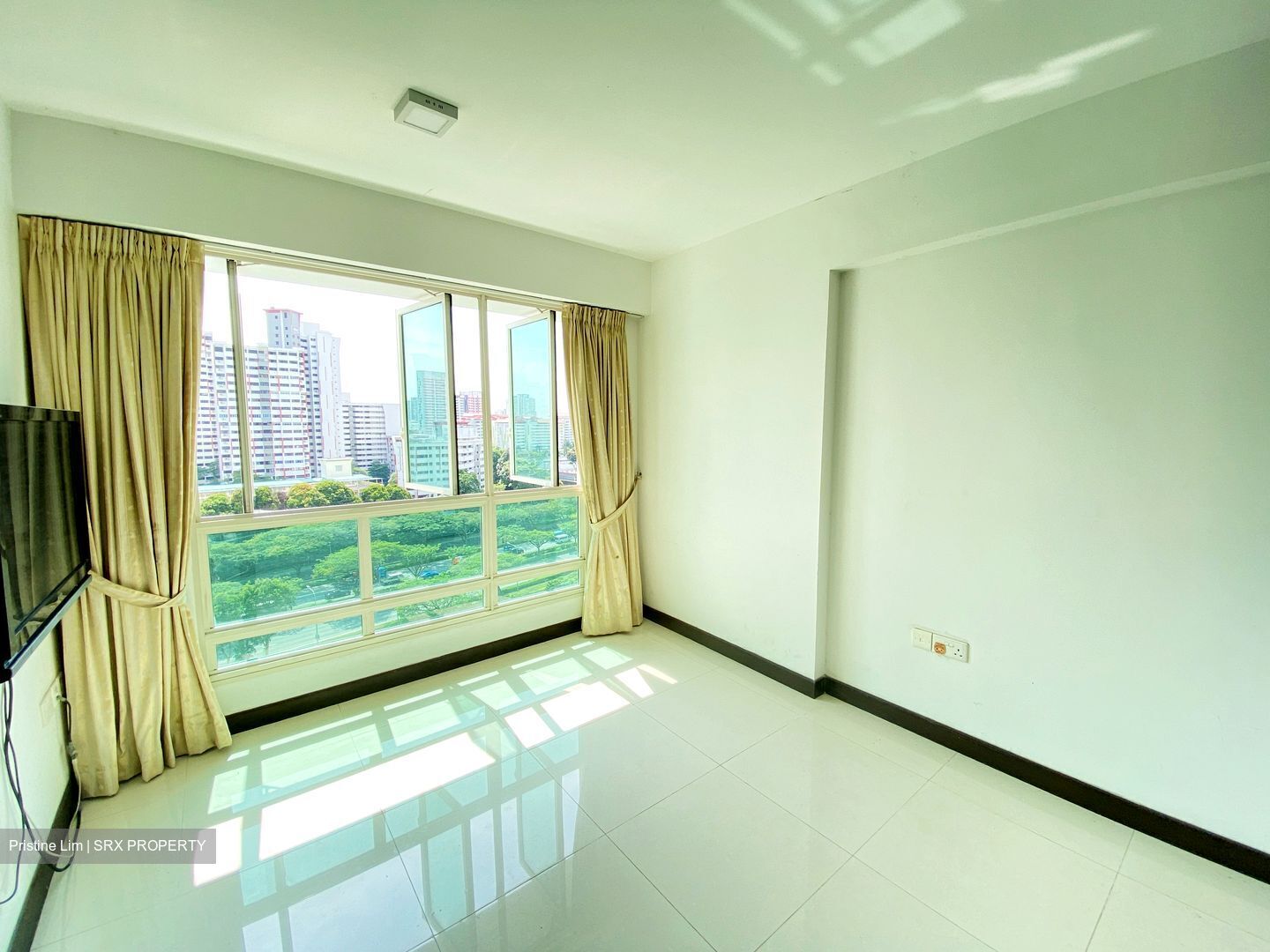 Blk 296B Skyline II @ Bukit Batok (Bukit Batok), HDB 3 Rooms #389460201